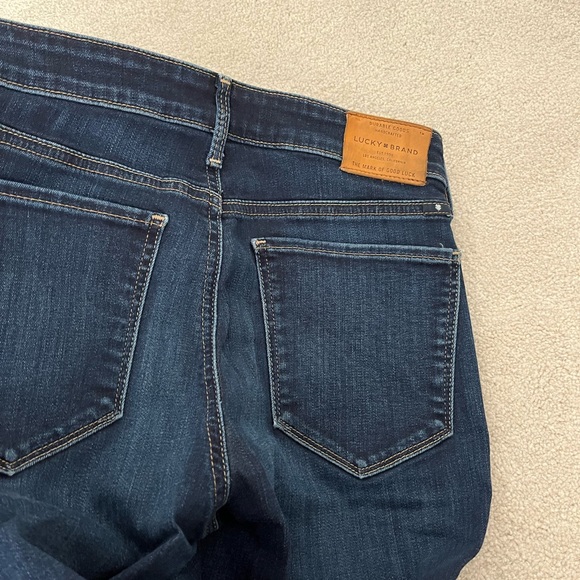 Lucky Brand Dark Wash Skinny Jean - Picture 2 of 2